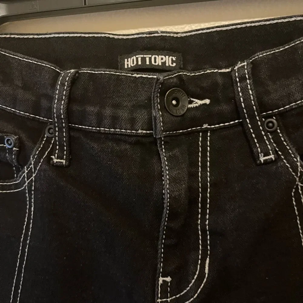 Hot Topic Women's Black jeans W28 X 32L